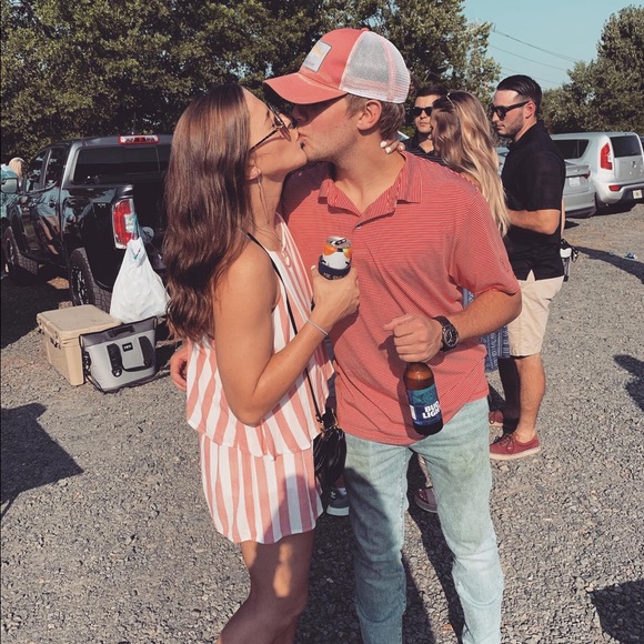 About me and my closet 🤗 - Picture 6 of 8